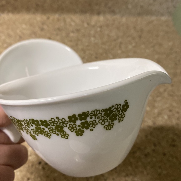 Corelle Spring Blossom/Crazy Daisy set of Sugar & Creamer and 2 tea cups - Picture 9 of 16